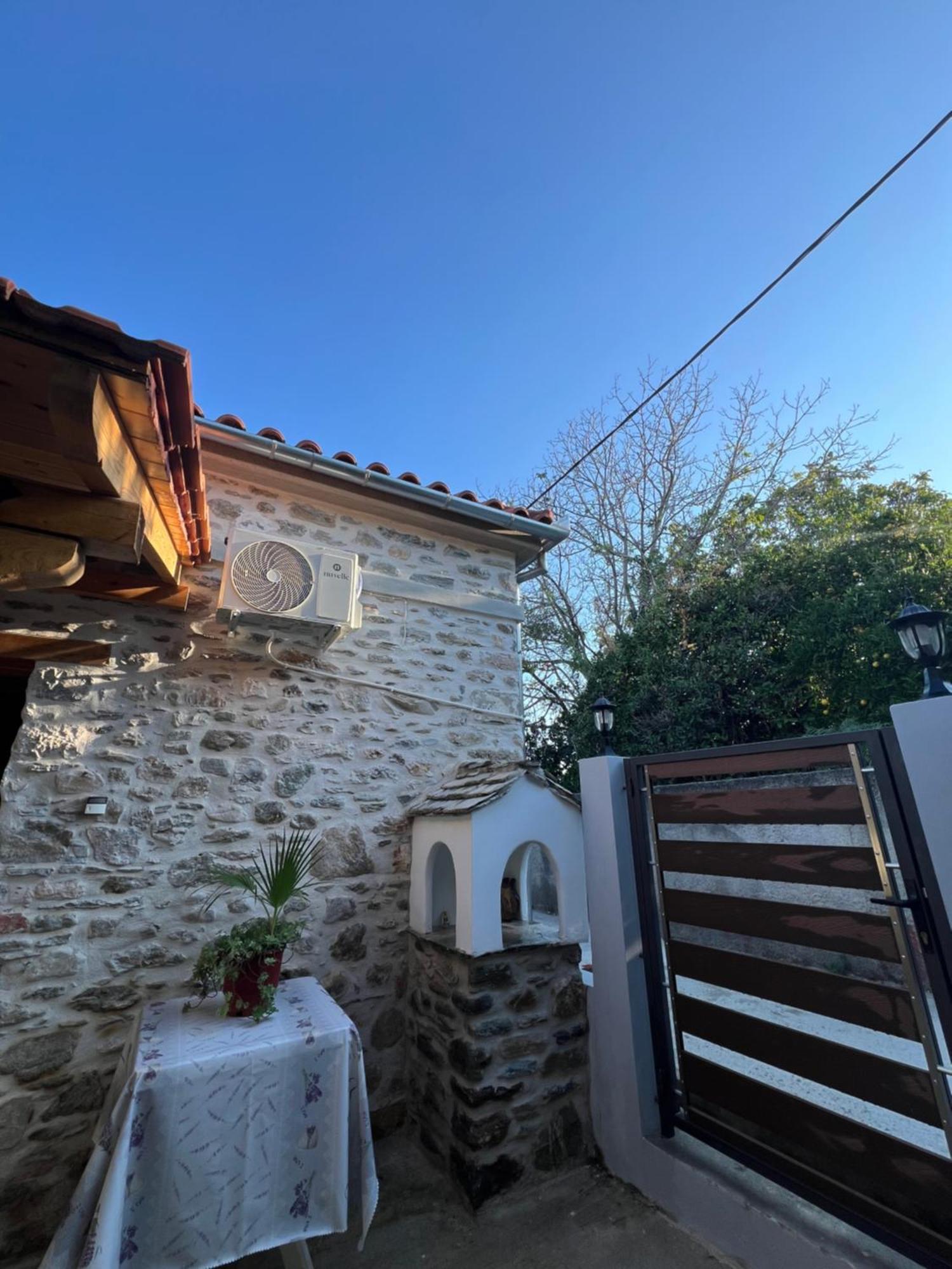 Niki Cottage Volos Exterior photo